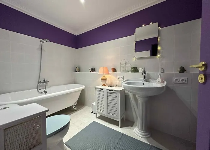 Cozy Style Friends Apartment *